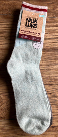 NEW Muk Luks Women’s boot 2 pack socks - size 6-11