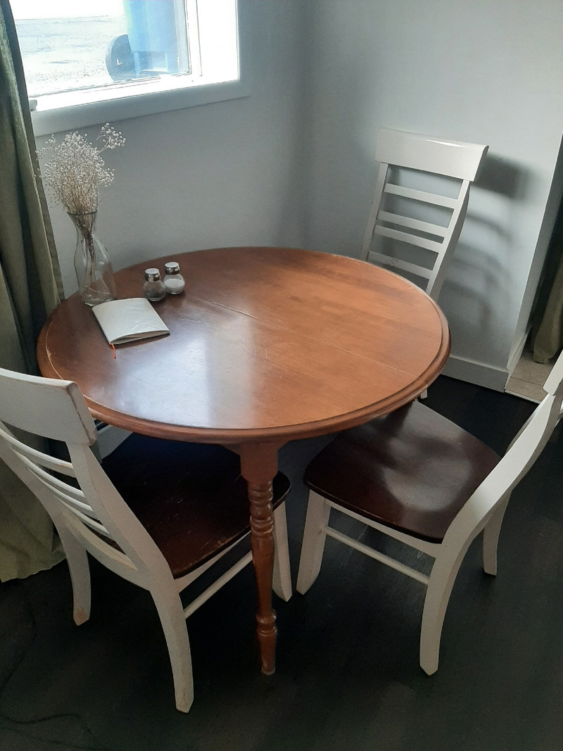 Solid wood dining tables and 3 chairs Dining Tables & Sets Calgary Kijiji
