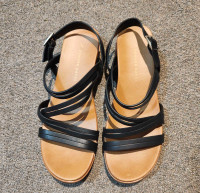 woman sandals size 9