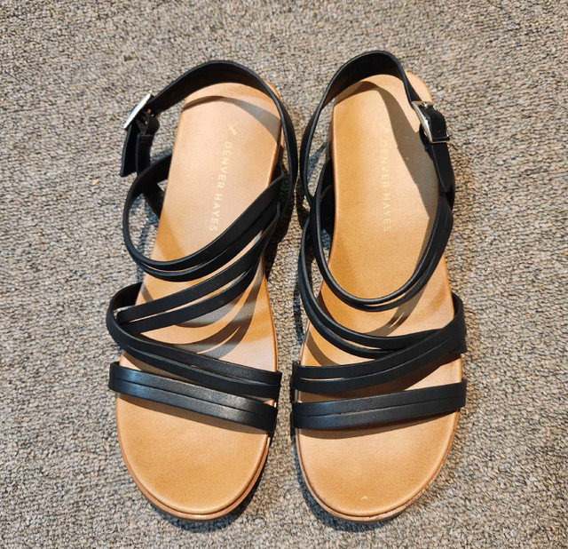 woman sandals size 9 in Women's - Shoes in Gatineau