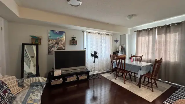 FURNISHED ROOM FOR RENT - Sheppard Ave East and Markham Road in Room Rentals & Roommates in City of Toronto - Image 7