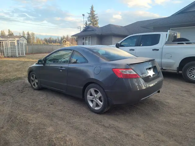 2010 Honda Civic LX 2 Dr Coupe in Cars & Trucks in Prince George - Image 3