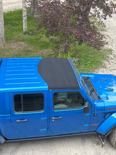 Summer only used just like new . Can deliver to Edmonton this weekend