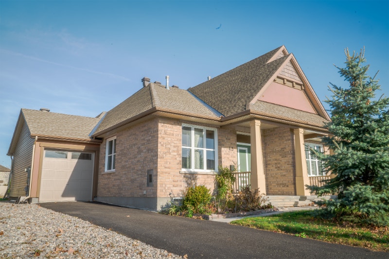 850 All Inclusive rent for Private bed in basement in Barrhaven Long