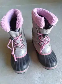 Size 4 youth girls Sorel winter boots
