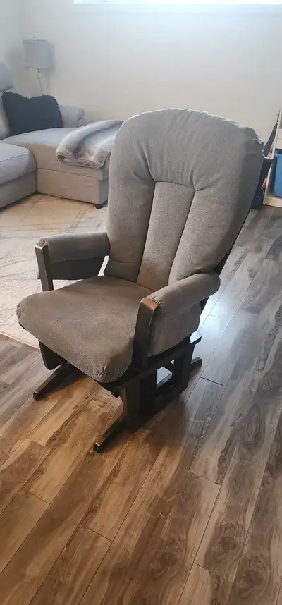 chaise bercante dutailier , View more