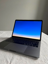 MacBook Pro 2017 i5 8Gb