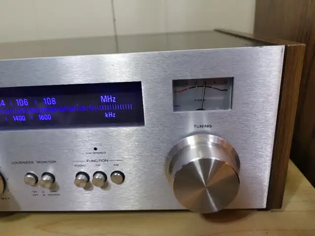 Vintage Sony  Receiver Model STR-1800 " VERY RARE" in Stereo Systems & Home Theatre in Mississauga / Peel Region - Image 5