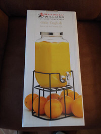 Maxwell Williams Olde English Juice Jar with Stand. New in box.