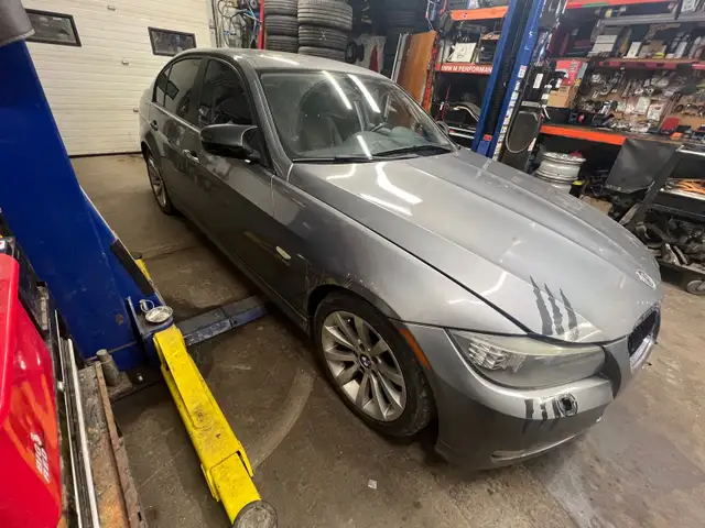 Bmw e90 328xi part out  in Auto Body Parts in Mississauga / Peel Region - Image 4