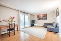 Room available in a 3-bedroom apartment @ Lakeshore/Brownsline