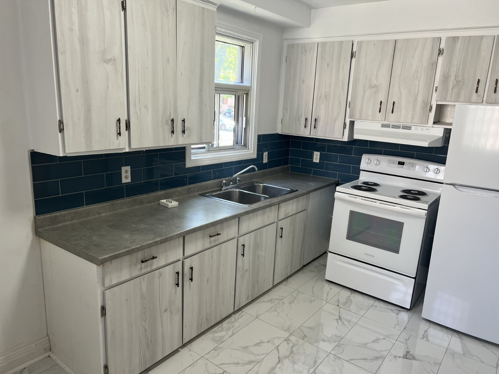 Large 5.5 Apartment in CDN — photo 3
