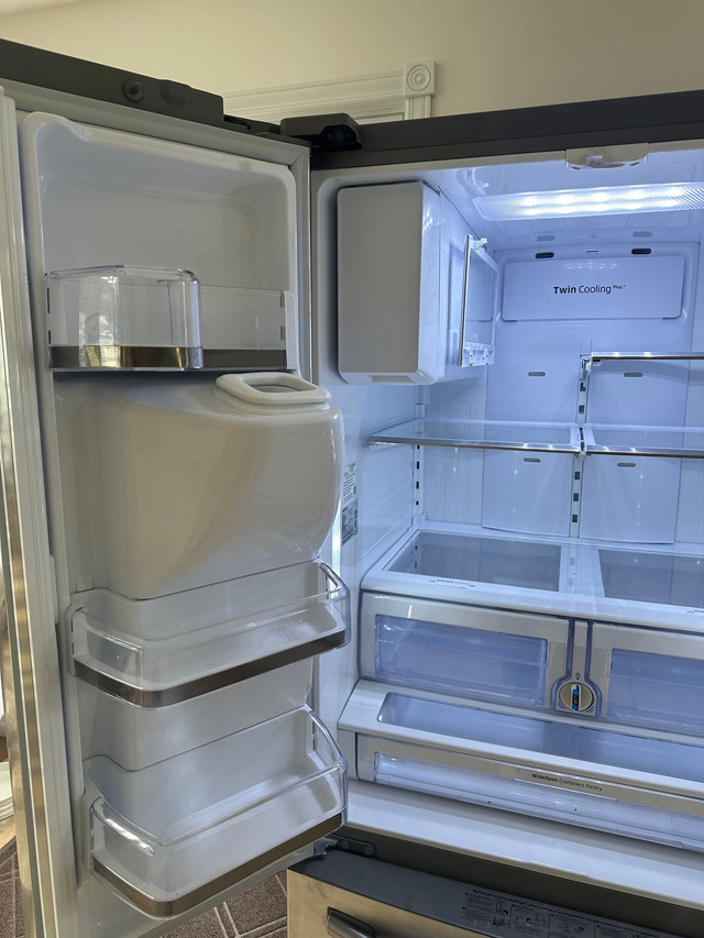 Réfrigérateur Samsung  dans Réfrigérateurs  à Lac-Saint-Jean - Image 4