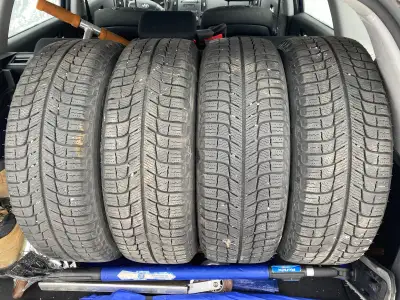 Utilisés seulement deux mois sur ancienne voiture. Premier arrivé premier servi.