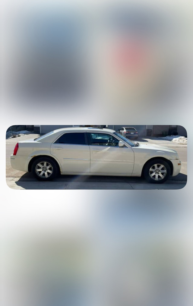 2007 CHRYSLER 300, DRIVES WELL,  NO ISSUES AT ALL in Cars & Trucks in Edmonton - Image 2