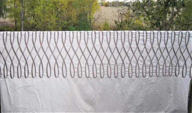 Gluckstein Home Reversible Queen Size Duvet Cover + Euro Pillow in Other in Markham / York Region - Image 5