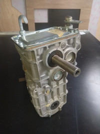 Skandic transmission gearbox chaincase part# 8701561