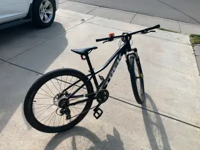 Trek Marlin 4 - 27.5 Mountain Bike, View more