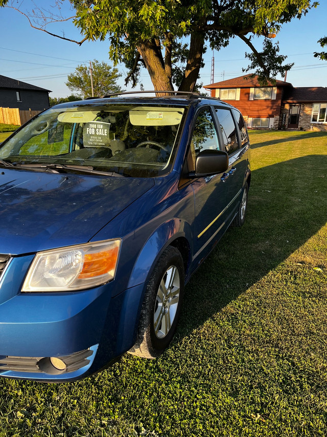 2008 Dodge Caravan in Cars & Trucks in Windsor Region - Image 4