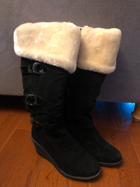 Ladies size 8 Winter Boots