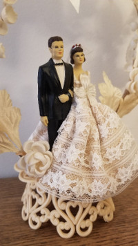 VINTAGE WEDDING CAKE TOPPER