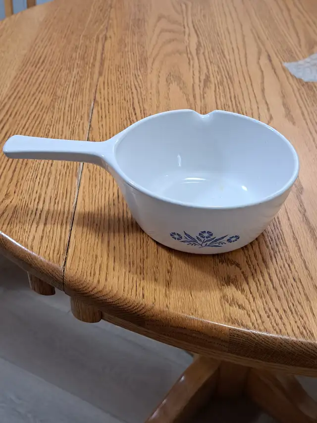 Corning Ware Cornflower P-89-B 650 Ml Saucepan, Great Condition.63826839073155122