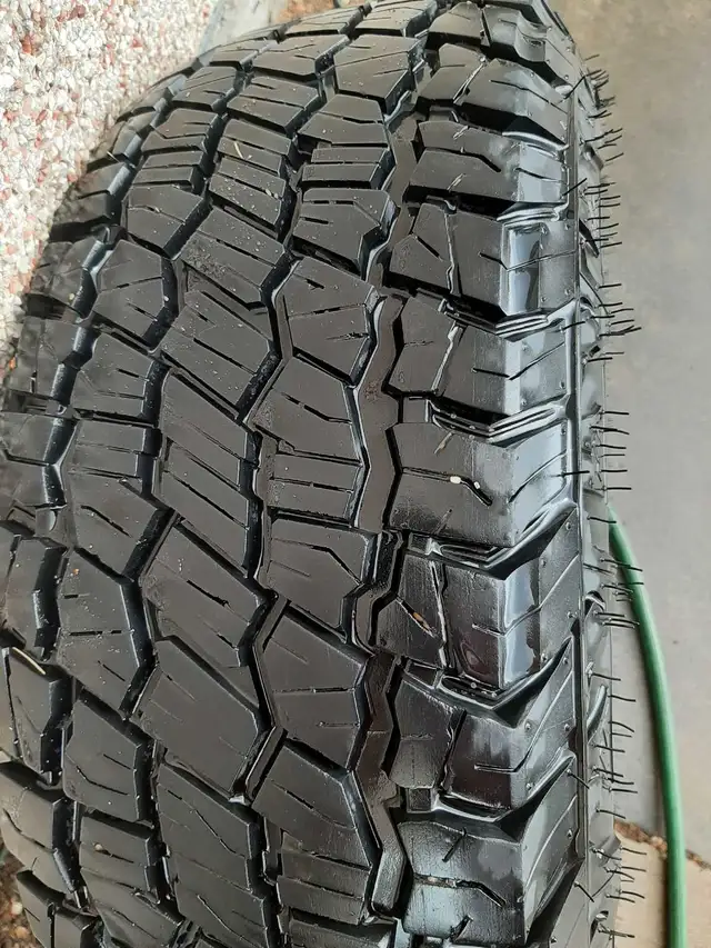 Chevrolet Silverado / GMC Sierra Wheels and tires 245/70/R16 in Tires & Rims in Regina - Image 6