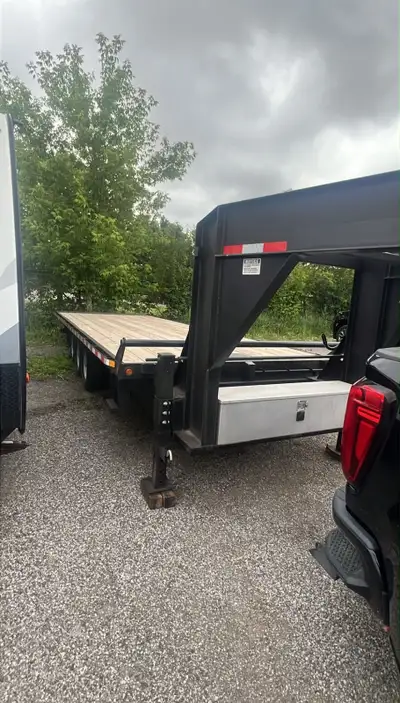 2026 Gooseneck tilt flatbed hydraulic Trailer. Tri axle G.V.W.R 22,680 lb With wireless remote contr...