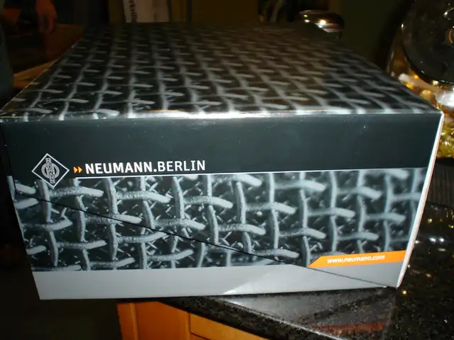 Neumann U87 Ai ni with EA87 shockmount and wooden case in Pro Audio & Recording Equipment in City of Toronto - Image 3