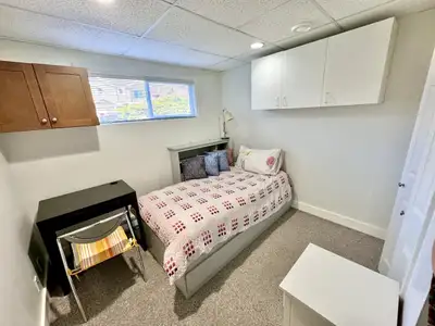 Furnished Bedroom in Private Suite Near Okanagan College (South Pandosy / Lower Mission) $900/month...