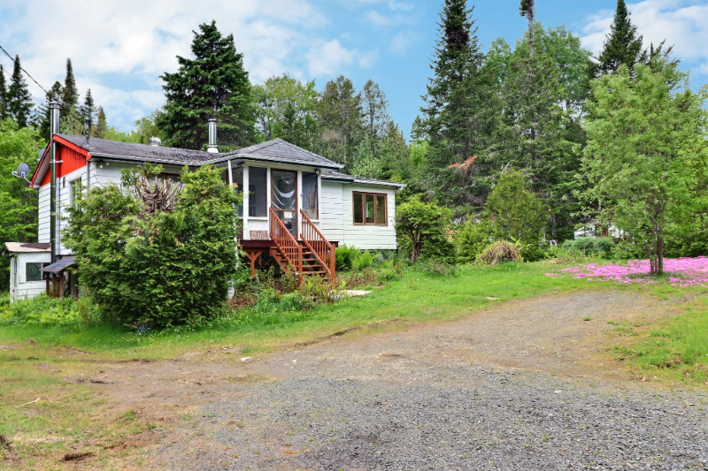 Maison 2cac 2sdb Terrain 52000pc SteMargueriteduLacMasson Maisons à vendre Laurentides