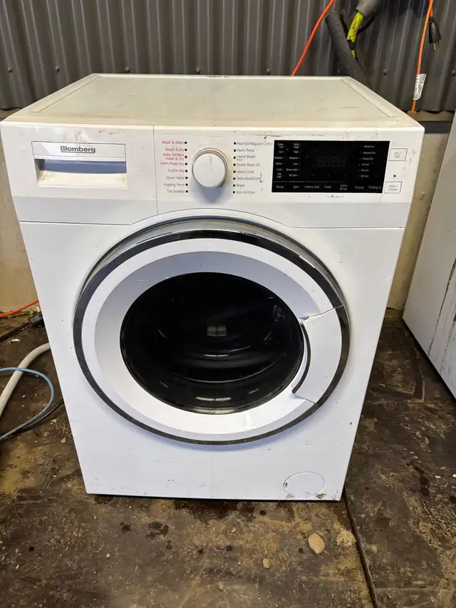 2015 keystone avalanch 5th wheel in Travel Trailers & Campers in Comox / Courtenay / Cumberland - Image 6