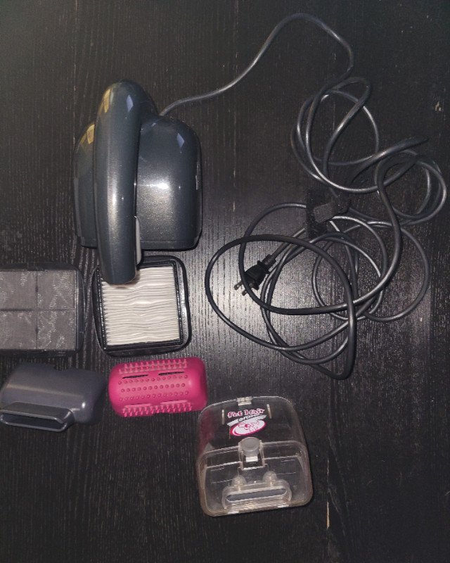 Bissell Pet Hair Hand Held Vacuum in Vacuums in City of Toronto