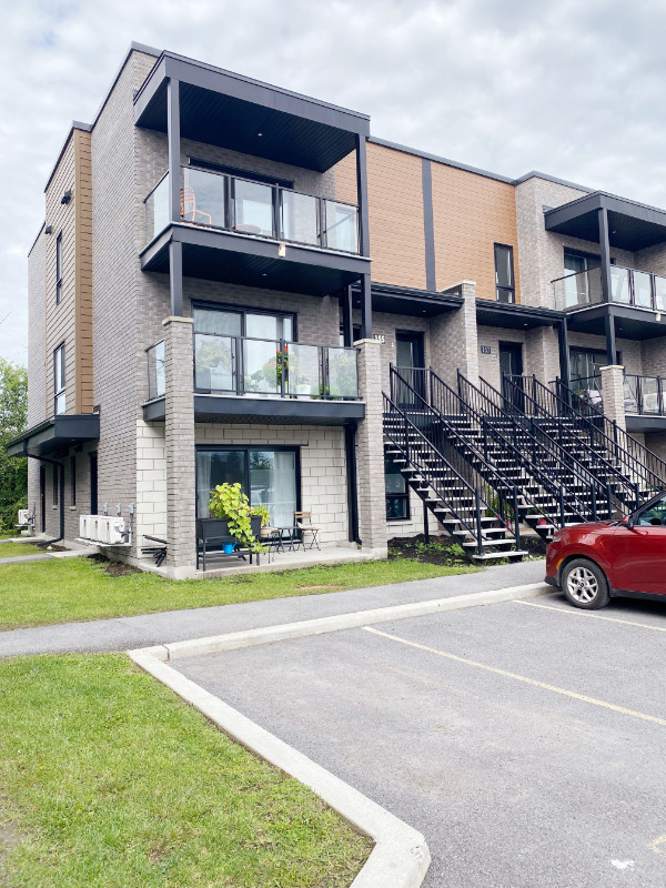 Spacious Condo 2BDRs/ 5 Appliances/Aylmer/Gatineau Long Term Rentals