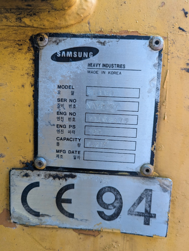 Samsung SL180 Wheel Loader in Heavy Equipment in Kingston - Image 4