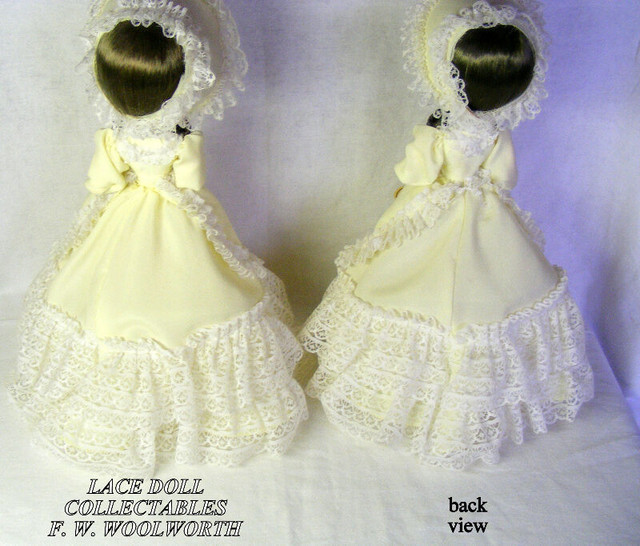 2 Vintage Woolworths “Lace Doll Collectables” – pair, like new in Arts & Collectibles in City of Toronto - Image 4