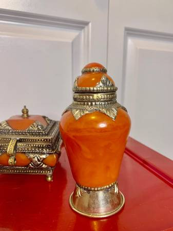 Beautiful Vtg Jewelry Box Rare in Arts & Collectibles in Burnaby/New Westminster - Image 3