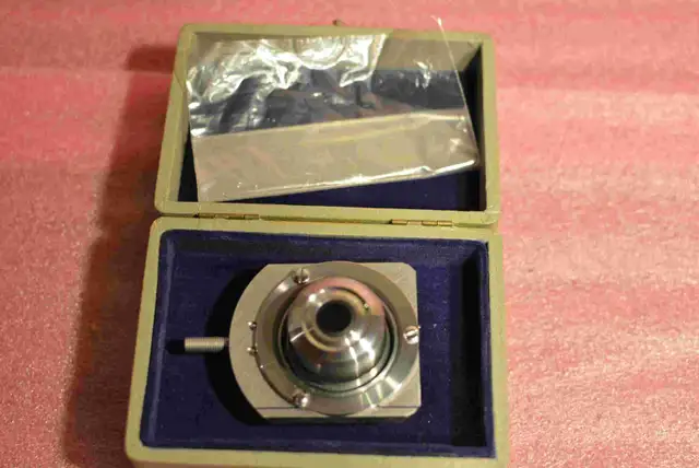 Reichert Zetopan Microscope and Accessories in Other in Barrie - Image 11