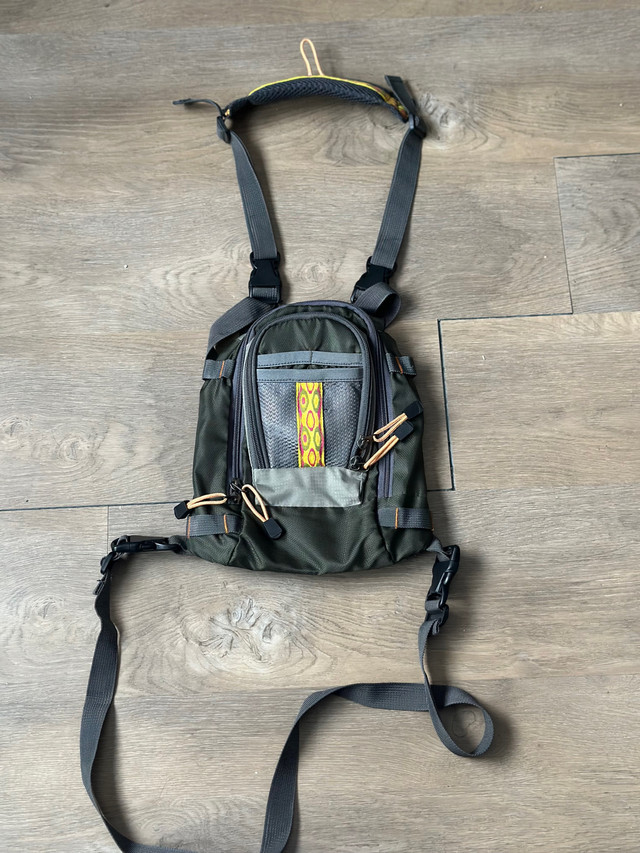 Fly fishing bag/chest rig  in Fishing, Camping & Outdoors in Miramichi - Image 3