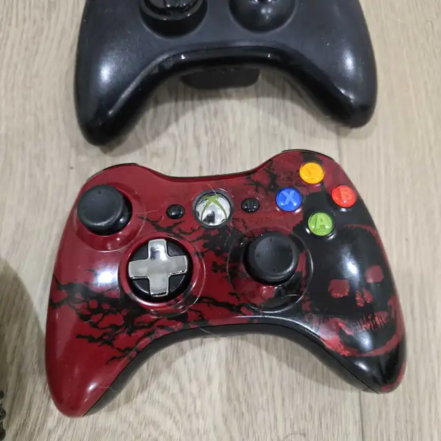  Massive XBOX Bundle [ 4 Console , 10+ Controllers & More ]64252988934531124