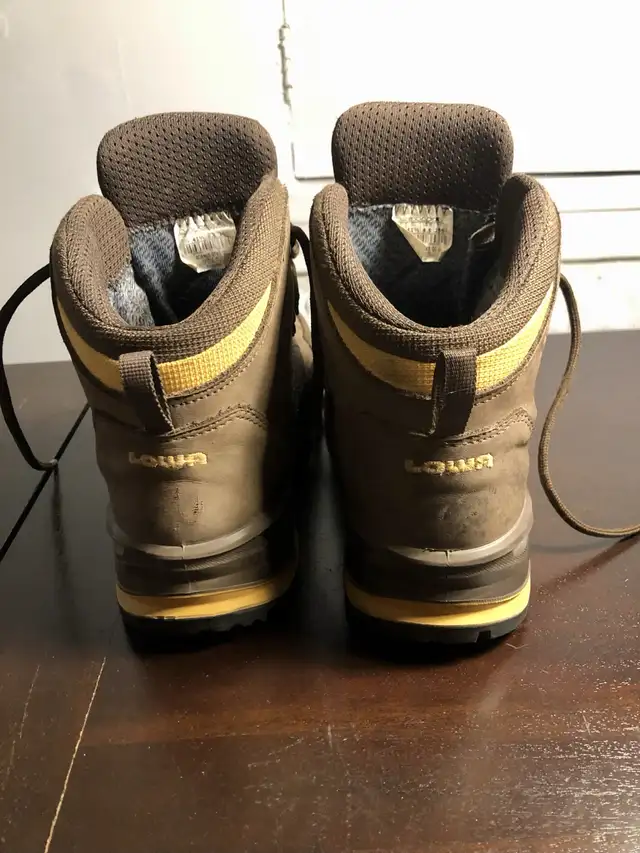 Lowa Bottes in Men's Shoes in Laval / North Shore - Image 4