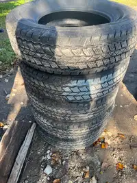 Bridgestone Dueler A/T tires (x5)