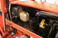 Kubota L2900 tractor with LA481 Loader