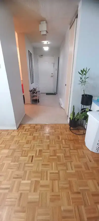 ROOM FOR RENT *** GIRLS ONLY  ***..JULY1***4164000565