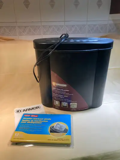 ID Armor 5 Sheet Cross Cut Shredder w. Lubricant Sheets, View more