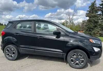 2018 Ford Ecosport S, low Kms. 2.0L 4x4 New all weather tires, new windshield, new front and back br...