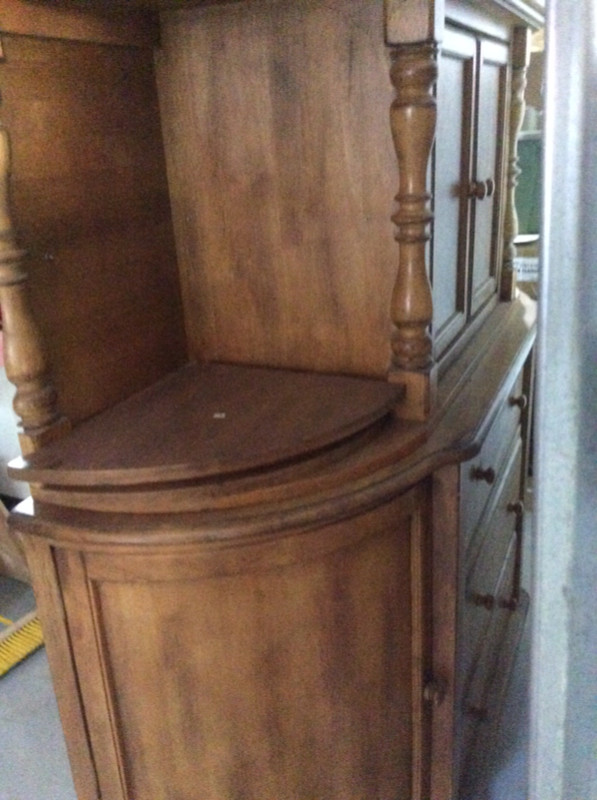 Solid wood bar buffet w 3 drawers, corner shelves top and bottom