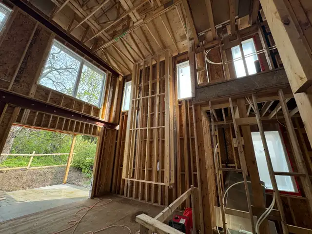 framing crew / demolition 552489597230786561