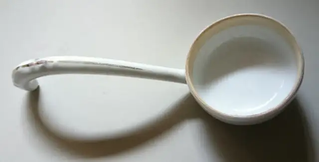Vintage Porcelain Spoon/ Ladle  - Meito China in Arts & Collectibles in Oshawa / Durham Region - Image 3