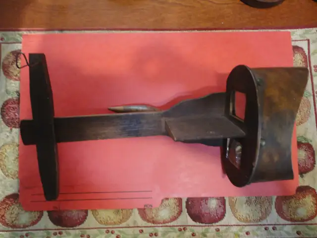 antique stéréographe /stéréoscope, début 1900, avec 10 photos 3D in Arts & Collectibles in Laurentides - Image 2